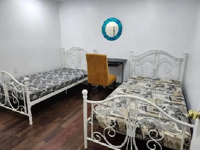 SHARING ROOM ,GIRLS/COUPLES ON MAIN FLOOR  AVAILABLE IMMEDIATLY Image# 1