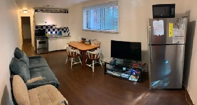 3 1/2 apart. a louer! Mercier/Rosemont-Semi-meublés-Rénové!1050$ Image# 1