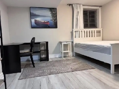 A super clean private bedroom with en-suite bathroom for rent Image# 1