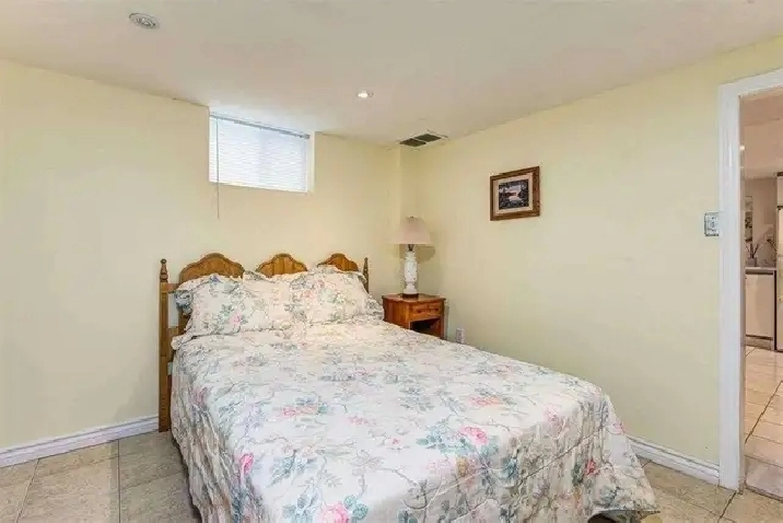 Two Bedroom basement Etobicoke with a separate entrance in City of Toronto,ON - Apartments & Condos for Rent
