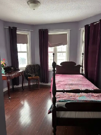 Summer Room Near Algonquin Barrhaven Amazon Incl Image# 2