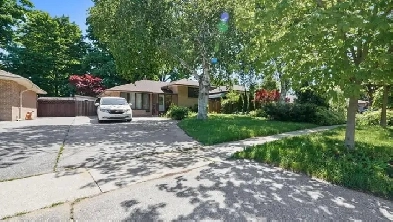 Charming 3-Bedroom Home on  Morning Dew Rd, Scarborough Image# 1