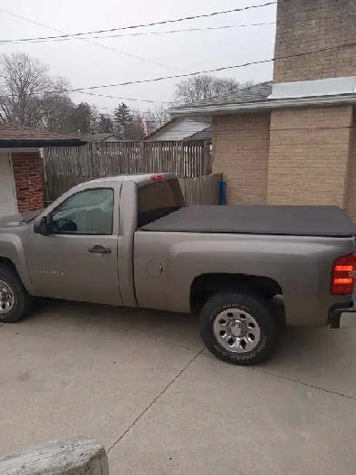 handyman with a truck