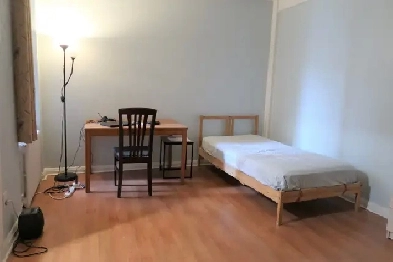 Lease Transfer – Studio Apartment near McGill – $1,000/month Image# 1