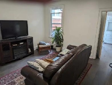 Room for rent in two bedroom bungalow Image# 1