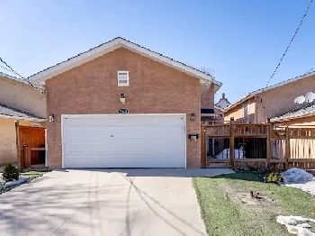 New LISTING! 260 Chambers Street Image# 1