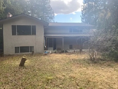 House for Rent Salmon Arm BC on acreage . Image# 3
