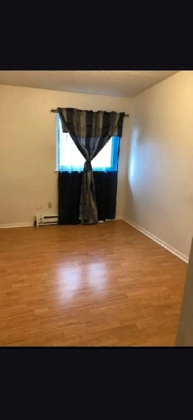 Lg Specious Room for Rent All Included Image# 6