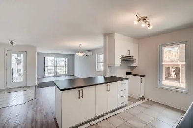 Condo 2 chambres au cœur du Plateau Gatineau Image# 1