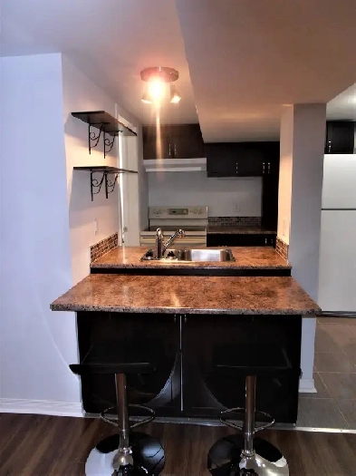 Modern private 1 bedroom apartment Image# 1