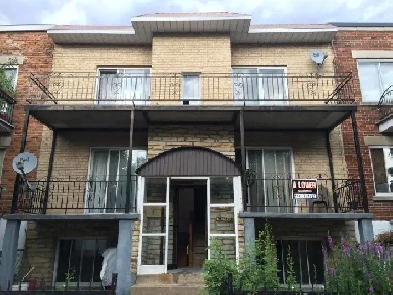 BIG 4 BEDROOM APARTMENT IN PARC EX, WILL ACCEPT TWO FAMILIES Image# 1