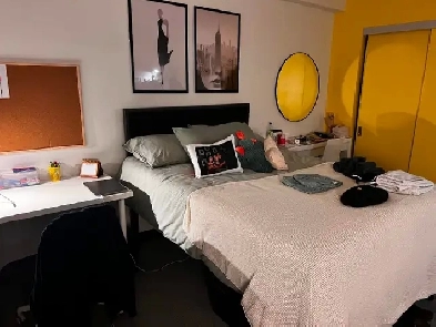 Modern Furnished Apartment in Parkside Toronto Image# 1