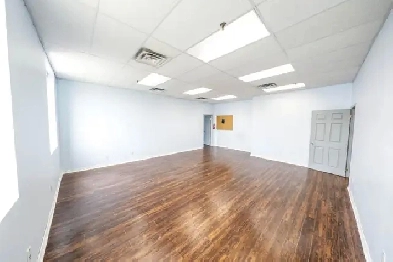 Sunny workspace anxiosly awaiting you! Image# 1