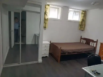 Room for rent , Parking,Sheppard /Warden, Seneca College Image# 1