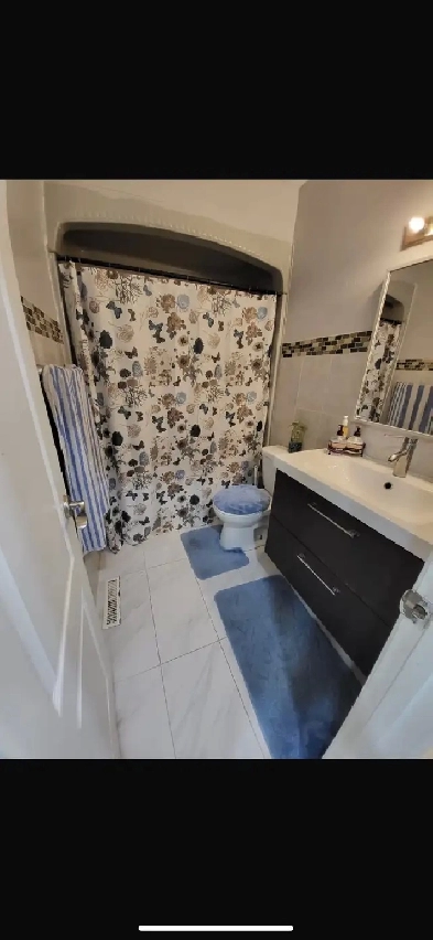 Upper Level Bedroom Image# 1