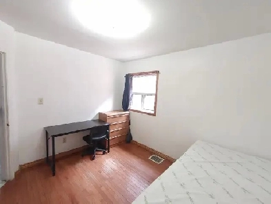 Furnished Bedroom Immd or May 1, Bloor&Dufferin Subway Station Image# 1