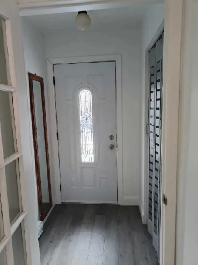 5 1/2with big backyard,&nbsp. Located in the ville Emard！！ Image# 1