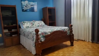 LARGE FURNISH ROOM IMMEDIATE.    5 MINUTES TO SQUAREONE Image# 1