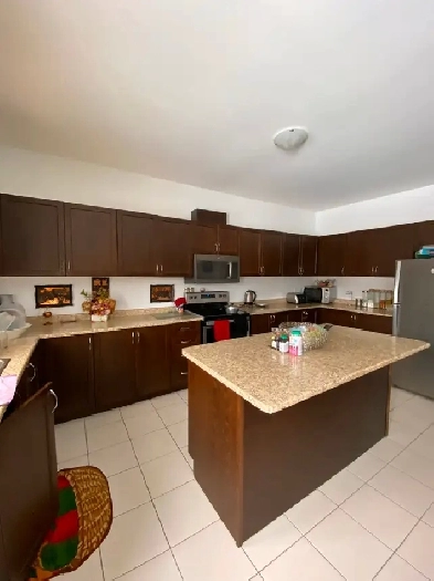 4 Bed 3.5 Bath Single Family Home for Rent Image# 1