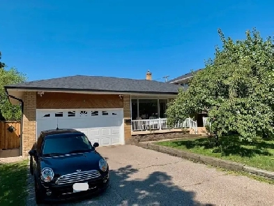 Fully renovated 1 bedroom $1695 (Royal York/Eglington) Image# 1