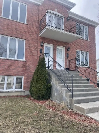 Magnifique et très grand 5.5 à Laval des Rapides à louer Image# 1