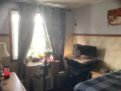 Chambre privée dans un 5 1/2 Image# 4