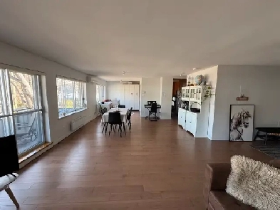 Logement de 1600 p2 à Ville Mont Royal (3 chambres / 2 sdb) Image# 1