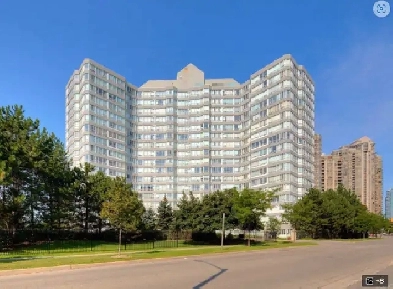 1100 SQ FT Newly Renovated Condo SQ1 Mississauga Image# 3