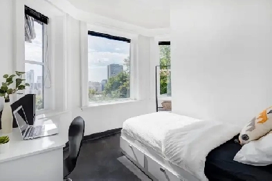 Chambre privée   salle de bain – 7 nuits – Meilleure vue à MTL Image# 1