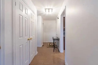 3 bed 2 bath detach house for rent near Hurontario/Raylawson/407 Image# 1