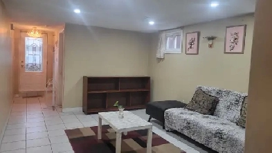 Ground Floor Furnished walk in-out Apartment- Mississauga. Image# 5
