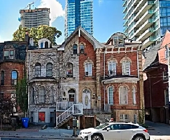 AMAZING LOCATION Carleton & Jarvis 2bdrm $2300 May 1st Image# 8