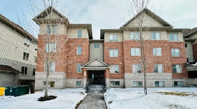 Barrhaven Cresthaven Dr 2-bedroom condo for rent Image# 2