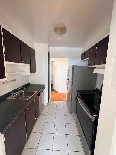 Spacious 2 Bedroom apartment in  Cote saint luc Image# 6