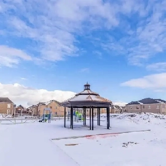 4 bed 3 bath house for rent in Brampton Image# 10