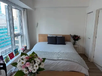 Cession de bail – Studio lumineux au 15e étage, centre-ville de Image# 1