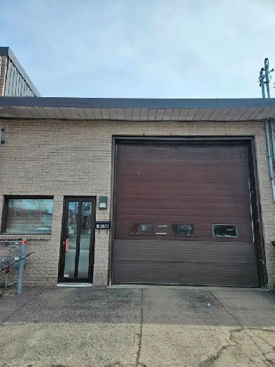 Entrepôt 2200 pi2 avec Bureau à louer - Montréal-Nord $2,850.00 Image# 1