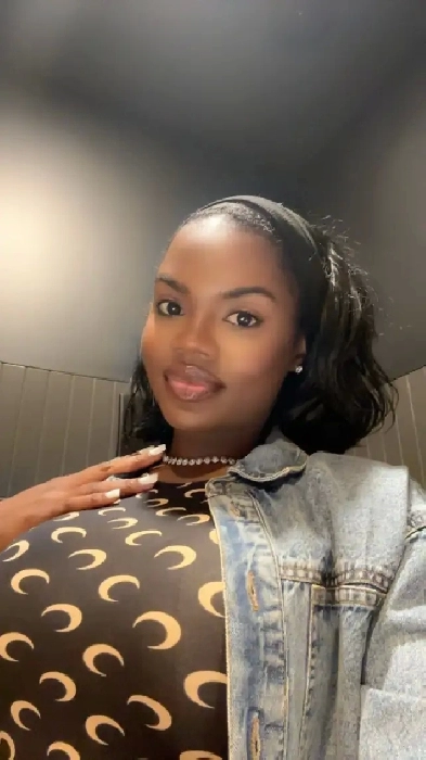 Looking for FEMALE roommate. Image# 1