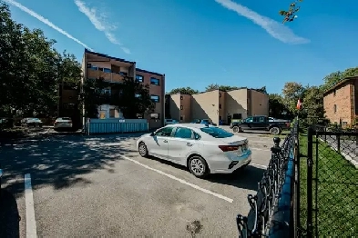 Ravine View 2 bedroom Apartment Cambridge with Balcony Image# 7