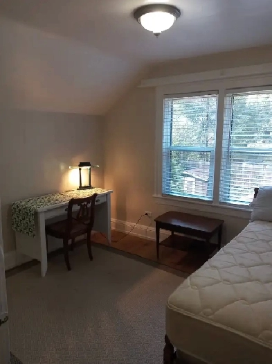 Charming, Centrally Located Home with a Private Room for Rent! Image# 1