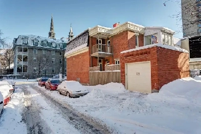 Huge 4 Bedroom House - DOWNTOWN Image# 1