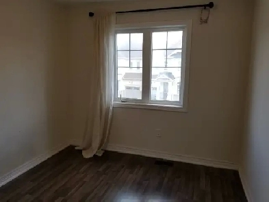 Upper Floor Private Room Rent Brampton $650 Image# 1