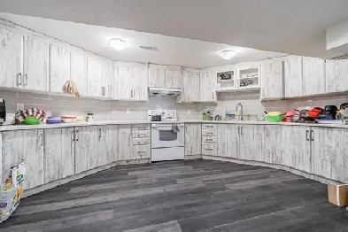 3 BED2 BATH, LEGAL BASEMENT APARTMNT,STEELES/MCLAUGHLIN,BRAMPTON Image# 1