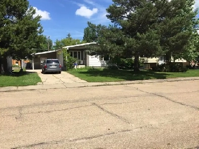 House for Sale Tofield, Alberta Image# 1