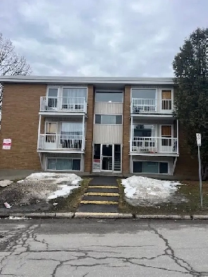 2 bedroom appartment May 1st - Hull - 5 minutes from Ottawa Image# 1