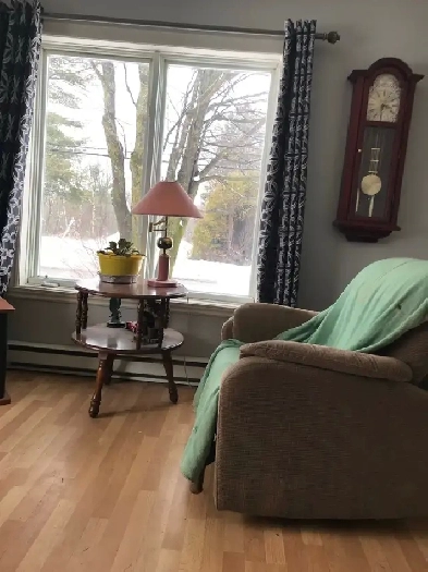 La plus grande chambre de la maison à louer! Image# 10