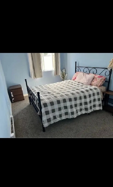 Private Room for rent  VIU Image# 4