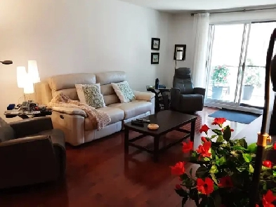 Condo à vendre Image# 1