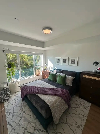 2 bed   den, 1 bath. 1 month free rent! Image# 1