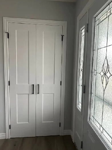 Charmingly Updated 3 Bedroom Main for Rent in Great Lindsay Area Image# 1